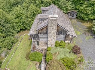 184 Dover Ln, Spruce Pine, NC 28777