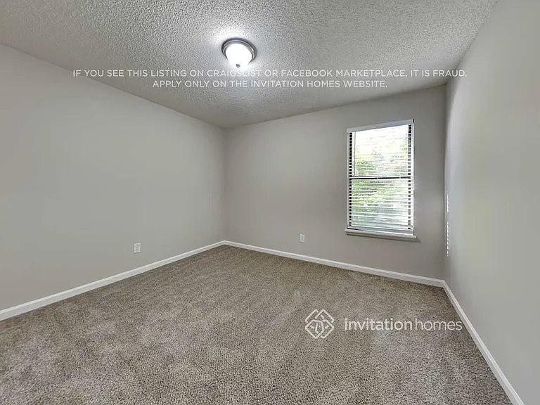 2505 Desiree Way — Photo 23