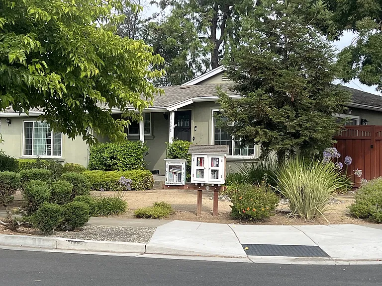 1598 Marietta Dr — Photo 1