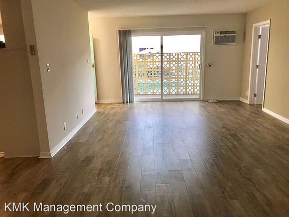 2nd image of 3675 Clarington Ave APT 6