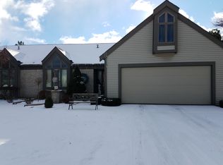 3050 Hawthorne Dr, Bay City, MI