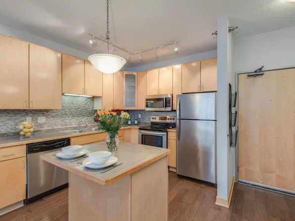 2600 University Ave SE APT 319, Minneapolis, MN 55414