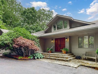 490 North Big Bearpen Mountain Road, Highlands, NC, 28741