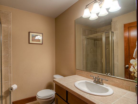 5th image of 8734 82nd Ln SE