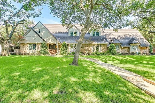 1st image of 3704 Parkcrest Ct