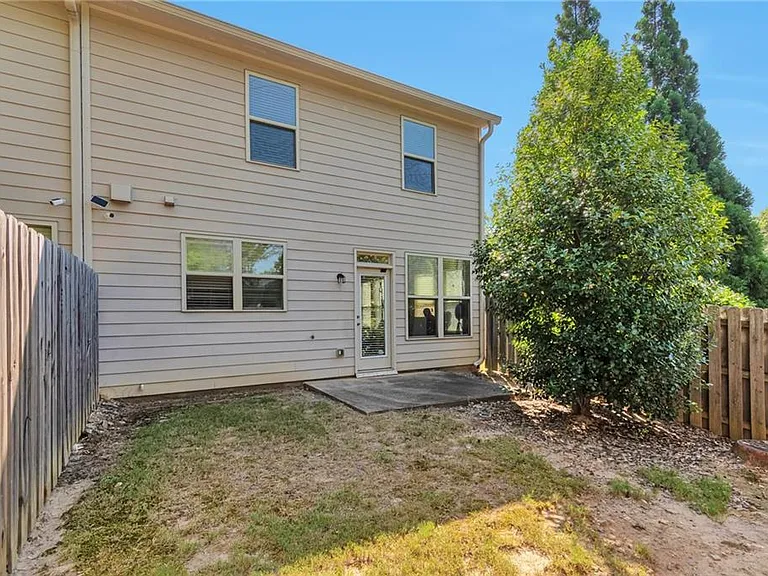 566 Jody Pl — Photo 6