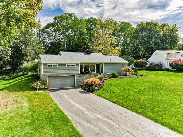 16 Winding Rd, Rochester, NY 14618