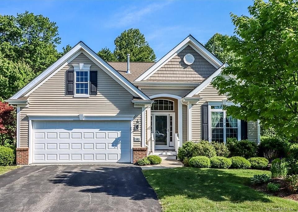 1st image of 585 Putting Green Ln