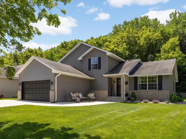 18911 Embers Ave, Farmington, MN 55024