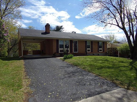 3rd image of 4773 Golfview Dr NE