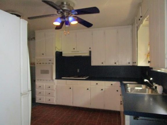 2nd image of 2412 Forest Ave