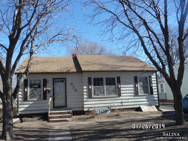 1st image of 929 S 11th St #1