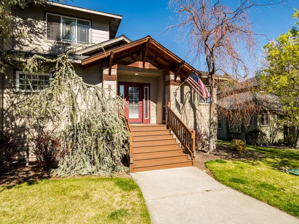 879 Golden Pheasant Dr, Redmond, OR 97756