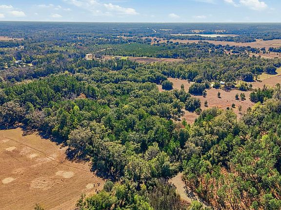 4th image of 237 NW Lower Springs Rd