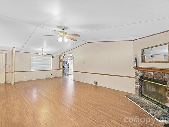 3rd image of 4614 Irish Potato Rd