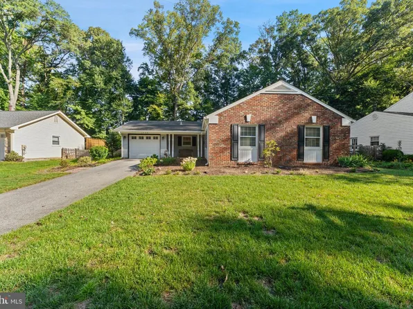 1735 Trent St, Crofton, MD 21114
