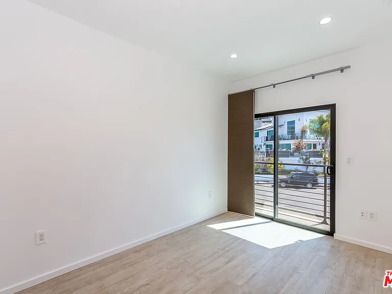 8012 Zeus Dr — Photo 18