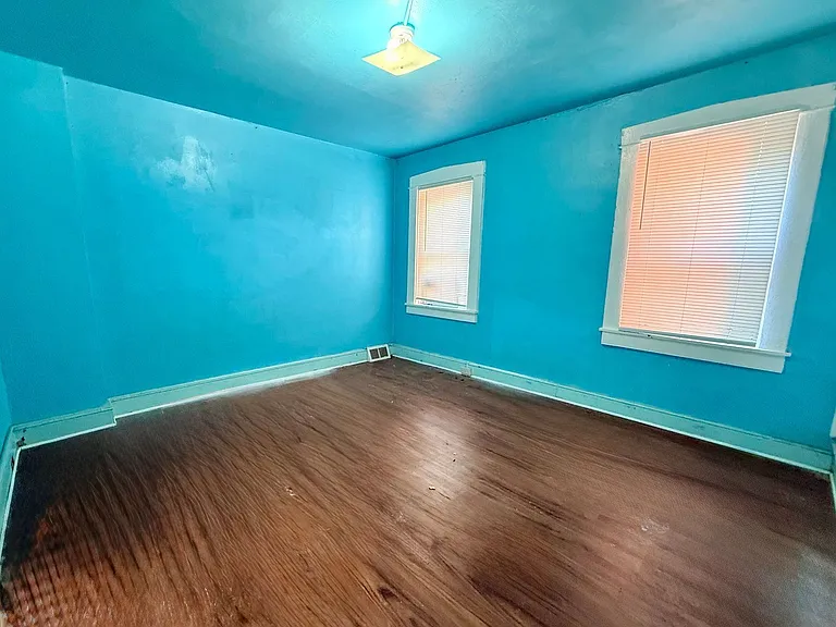 13 Hazel St — Photo 10