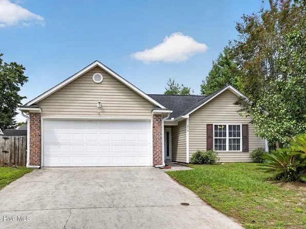 214 Gardenview Court NE, Leland, NC 28451