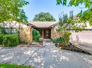 924 Arrow Wood St, Benbrook, TX 76126