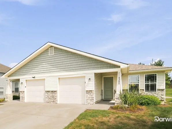 8208 SW 1st St, Blue Springs, MO 64014
