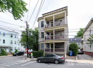 19 Buckingham St #2F, Somerville, MA 02143