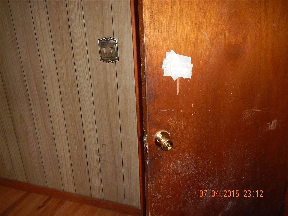 2nd image of 1111 Dickson St