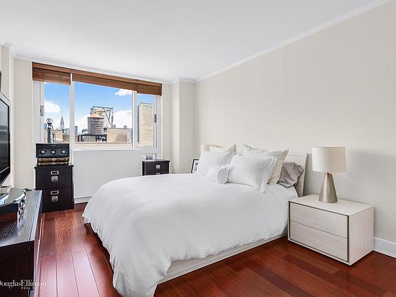 5th image of 1 Irving Pl APT G16e