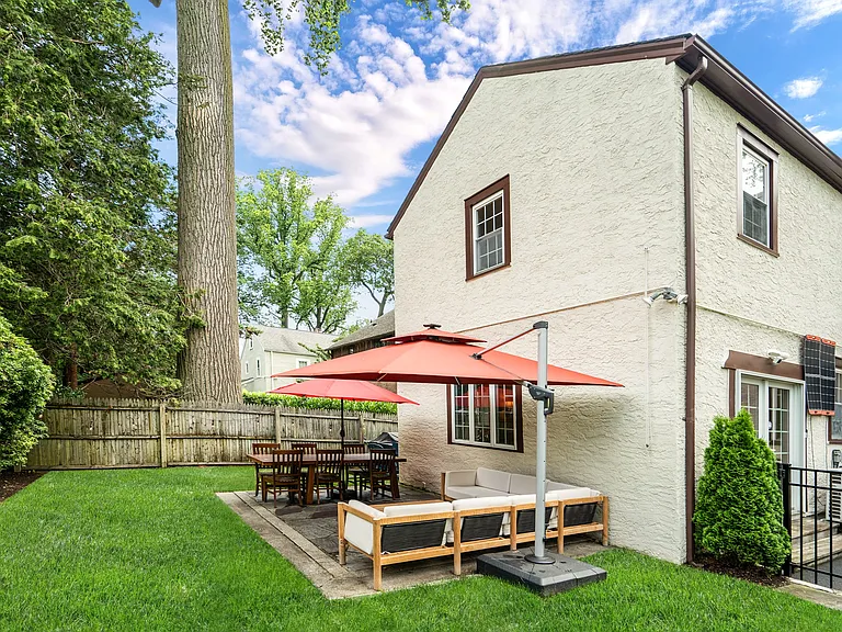 19 Hamilton Rd — Photo 17