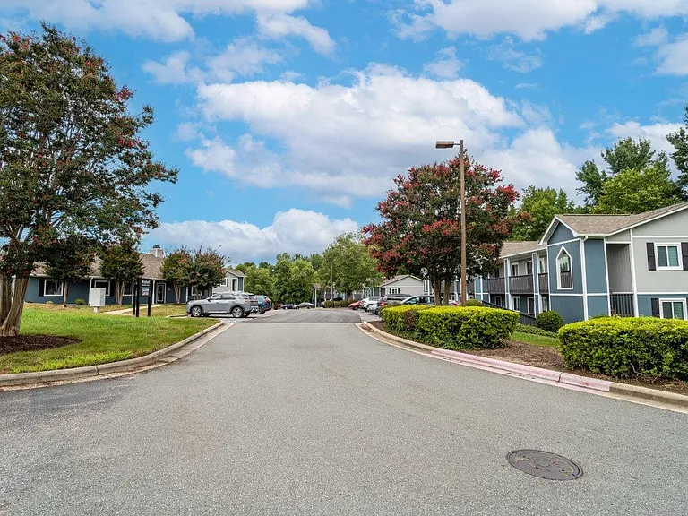 Wexford Apartment Homes — Photo 17