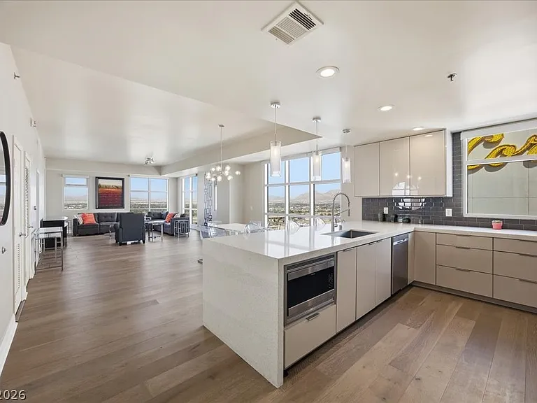 150 Las Vegas Blvd #1514 — Photo 11