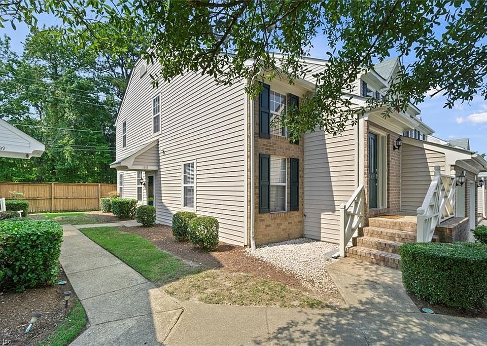 1st image of 1543 Heritage Ave #1543