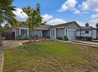 1351 Versailles Dr, Hollister, CA