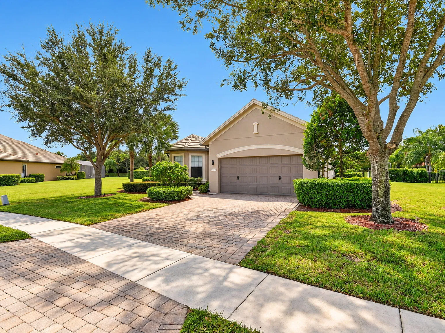 4 bed, 2.0 bath, 2459 sqft, $5,500 — Photo 2