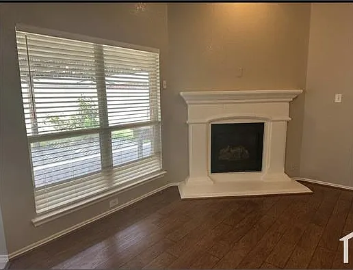 5 bed, 1901 sqft, $3,475 — Photo 4