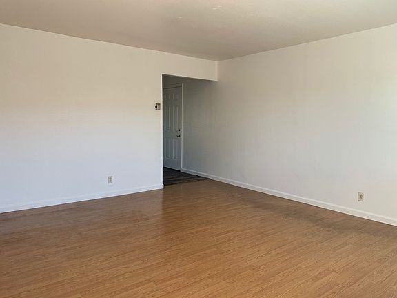 2nd image of 85 Eastwood Ct