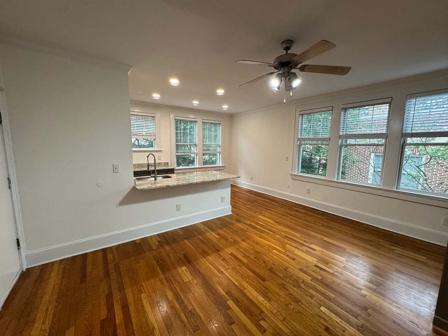 Studio, 479 sqft, $1,495 — Photo 3