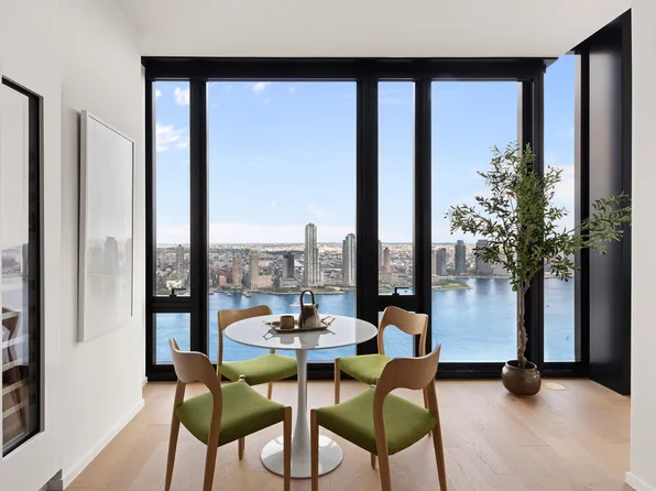 695 First Avenue image 3 of 29