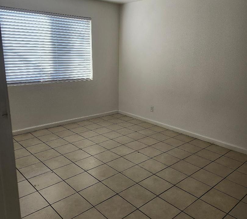 2nd image of 1670 N Lamont St APT 213