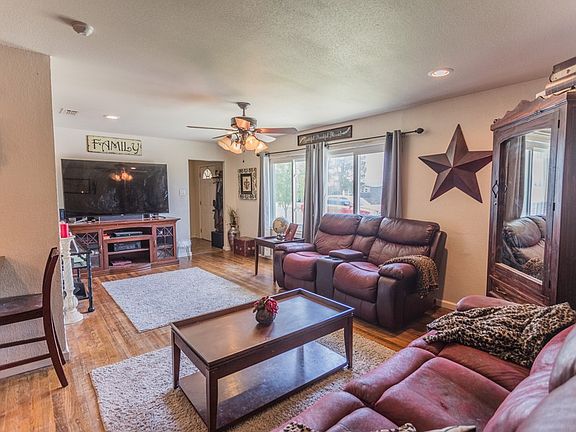 3rd image of 1701 Patton Dr