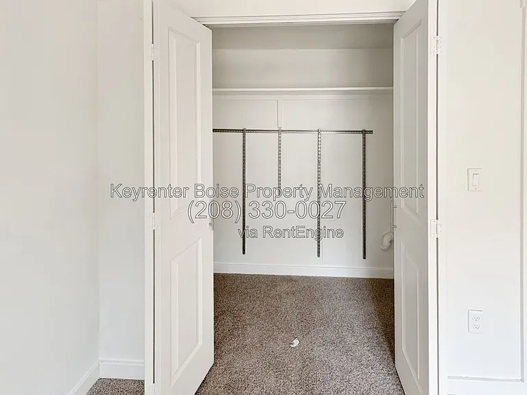 611 20th Ave S — Photo 6