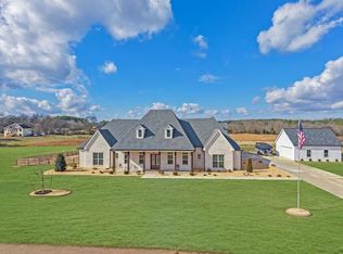 29 Ravenfield Rd, Taylorsville, GA 30178