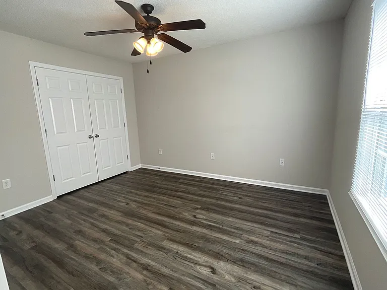 Meridian Park Apartments — Photo 269