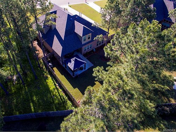 3rd image of 9443 Crescent Lodge Dr