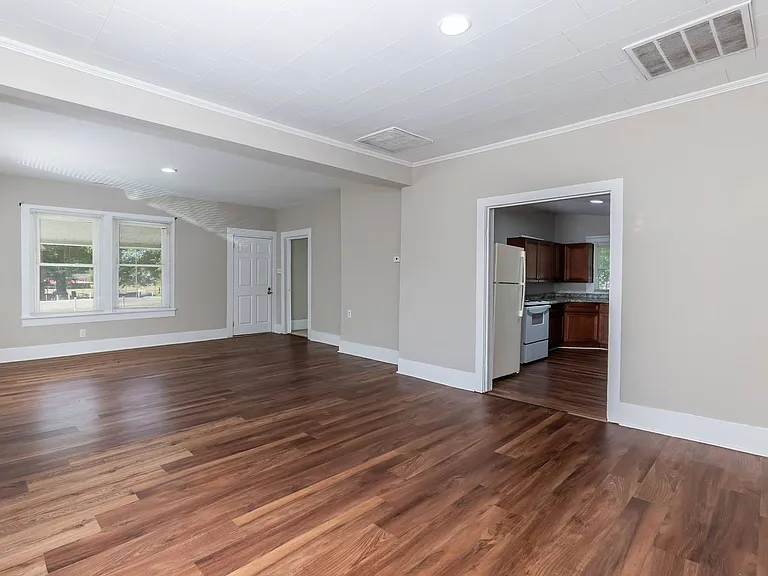 229 Lowry St — Photo 14
