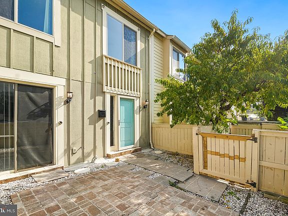 3rd image of 10283 Ridgeline Dr