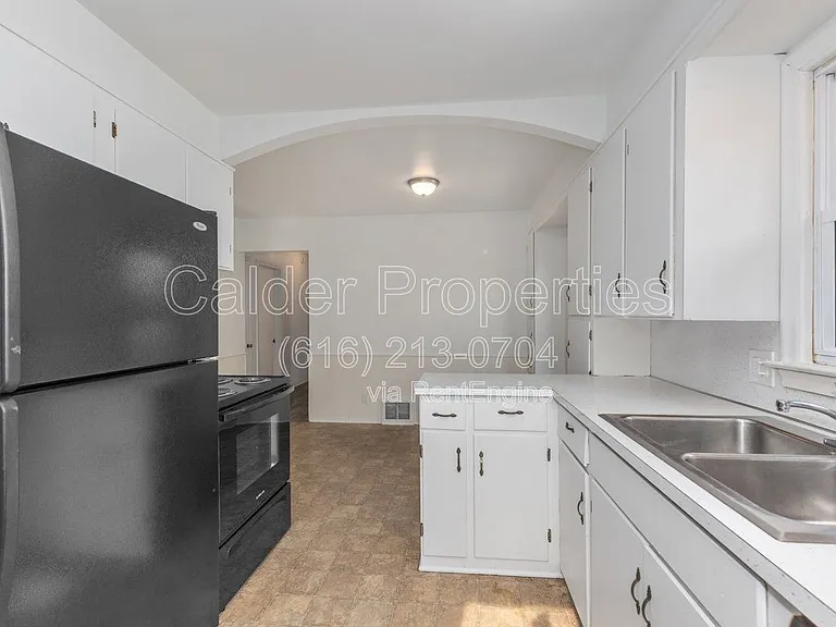 105 Morning Glory St SW — Photo 7