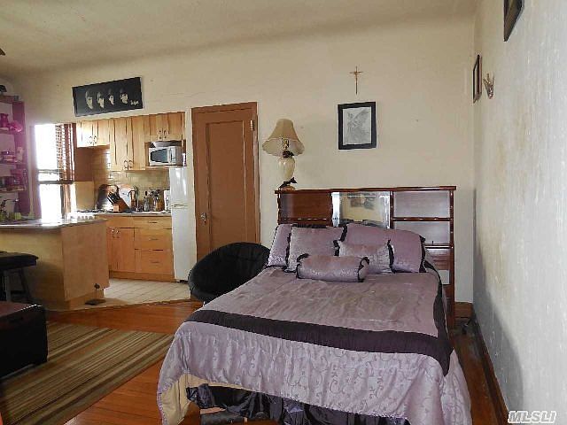 2nd image of 141 Woodmere Blvd APT 6F