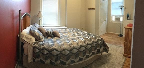 3rd image of 1642 W Grace St #2