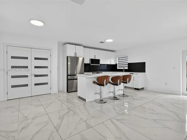 574 NW 98th St, Miami, FL 33150